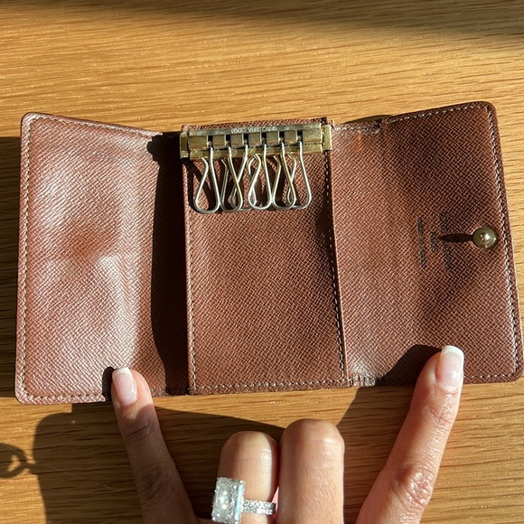Great Condition AUTHENTIC Louis Vuitton Key Holder Wallet - Picture 6 of 9